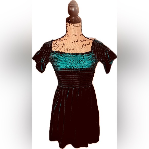 Urban Outfitters Emerald Green Velvet Smocked Mini Dress Tunic Off Shoulder S - Picture 5 of 6